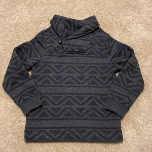 Dark Gray Geo sz8 Fleece Sweater